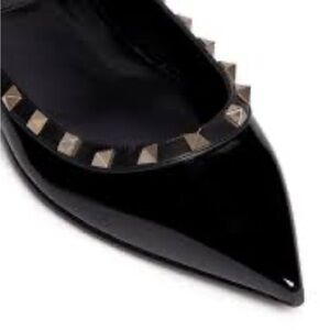 **AMPUTEE ONE SHOE Valentino Rock stud Accents Leather Ballet Flats Sz 36 US 6